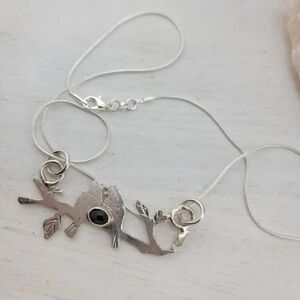 GARNET LOVEBIRDS PENDANT HANDMADE IN STERLING SILVER METAL